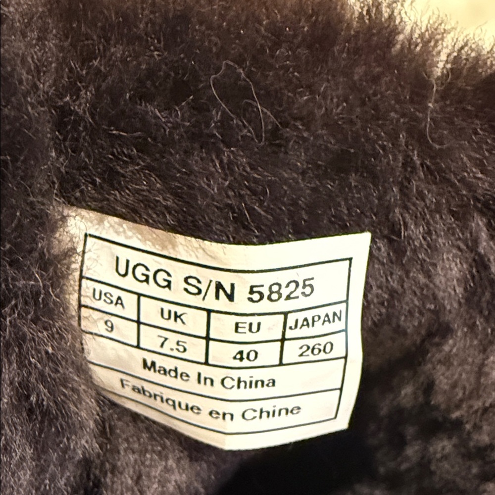 UGG Dark Brown Shearling Boots (BRAND NEW) - Picture 5 of 6